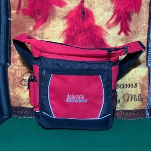 DELAGATE-red/black multi-compartment laptop/book shoulder messenger bag